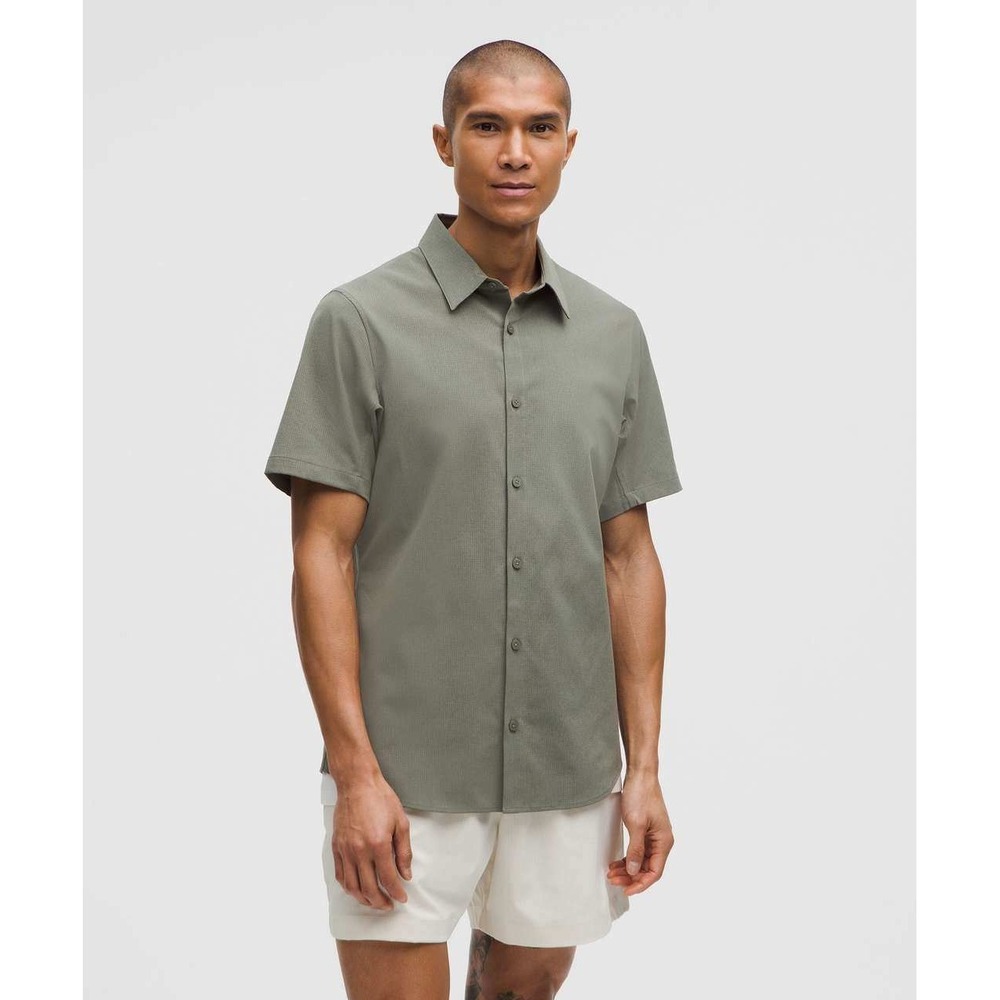 Lululemon Airing Easy Classic Fit Technical SS Shirt Mens L Sage Gray Green